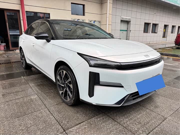 Фото 2 - Geely Galaxy L6