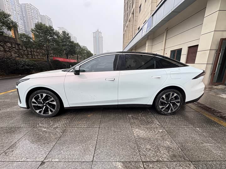 Фото 4 - Geely Galaxy L6