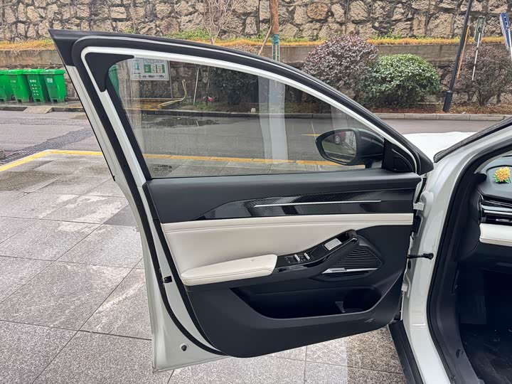 Фото 5 - Geely Galaxy L6