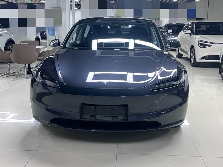 Фото 2 - Tesla Model 3