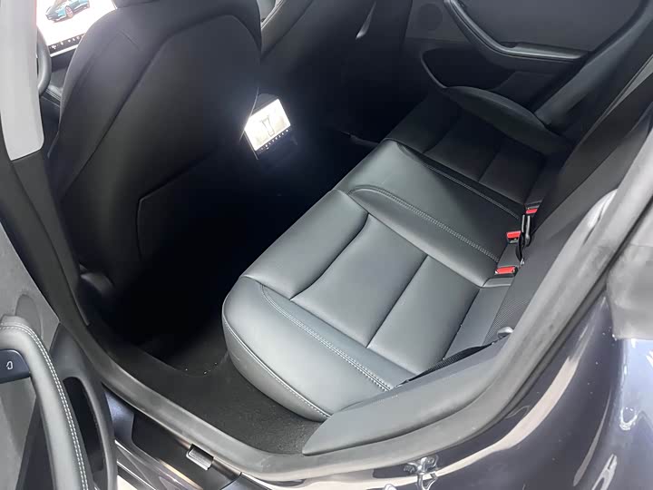 Фото 5 - Tesla Model 3