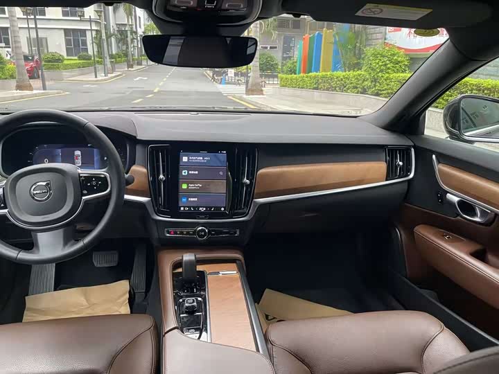 Фото 6 - Volvo S90