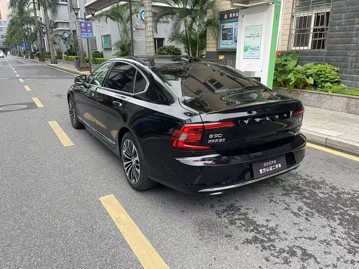 Фото 7 - Volvo S90