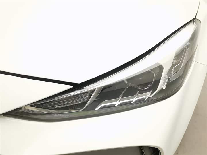 Фото 7 - MG Motor 5