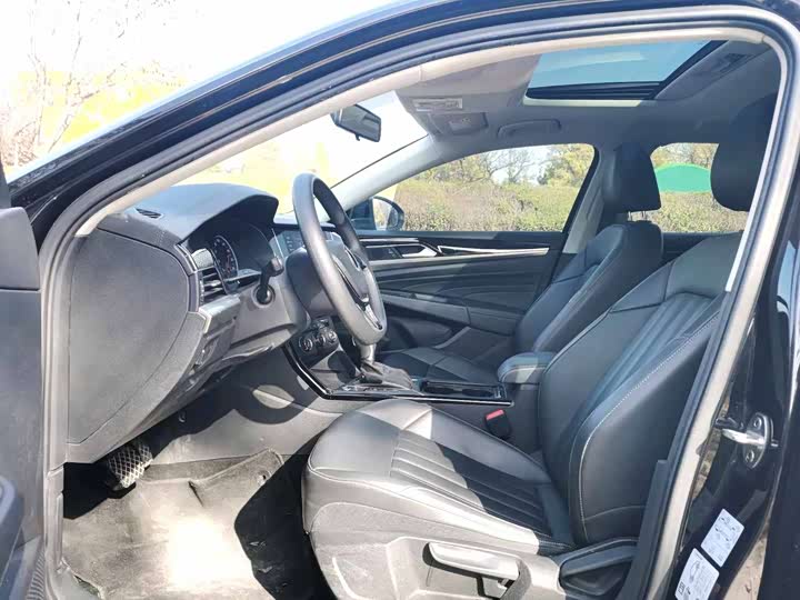 Фото 5 - Volkswagen Passat