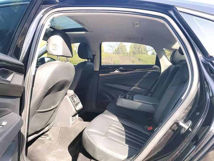 Фото 6 - Volkswagen Passat