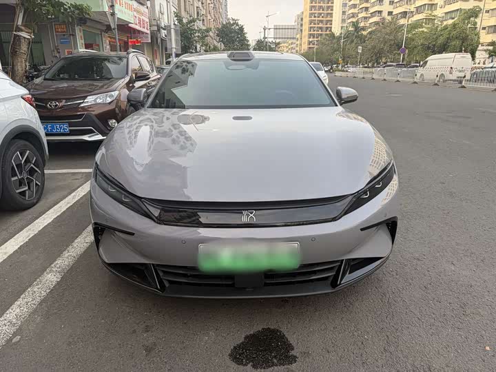 Фото 2 - BYD Han