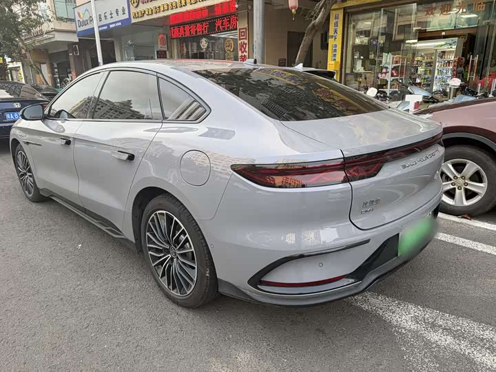 Фото 4 - BYD Han