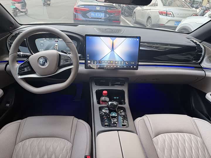 Фото 7 - BYD Han