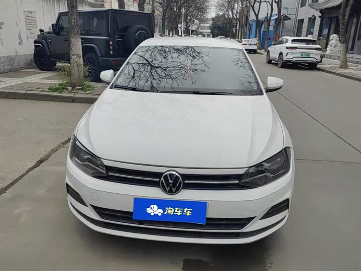Photo 2 - Volkswagen Polo