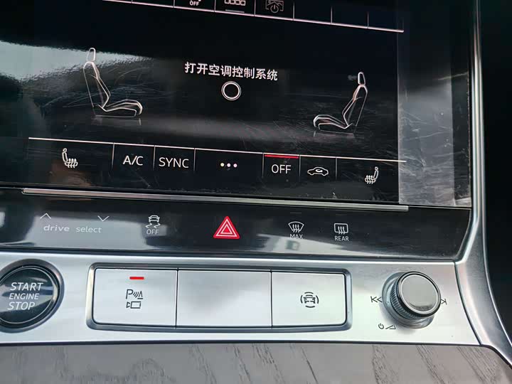 Фото 6 - Audi A6L