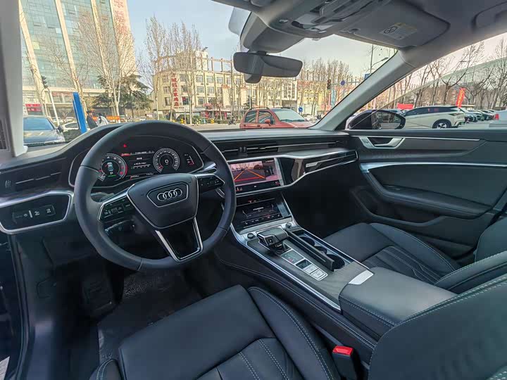 Фото 7 - Audi A6L