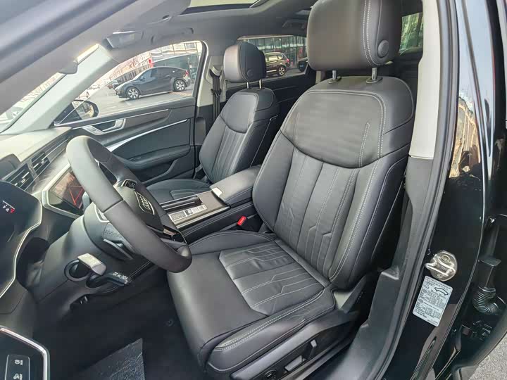 Фото 8 - Audi A6L