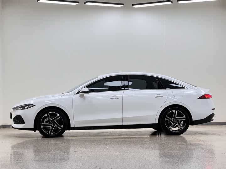 Фото 4 - Roewe D7