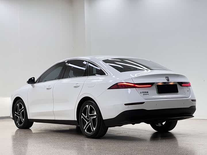 Фото 5 - Roewe D7