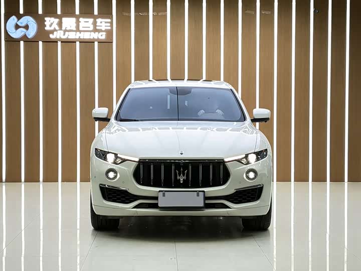 Photo 2 - Maserati Levante
