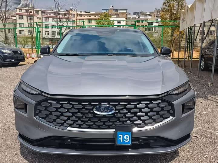 Фото 2 - Ford Mondeo