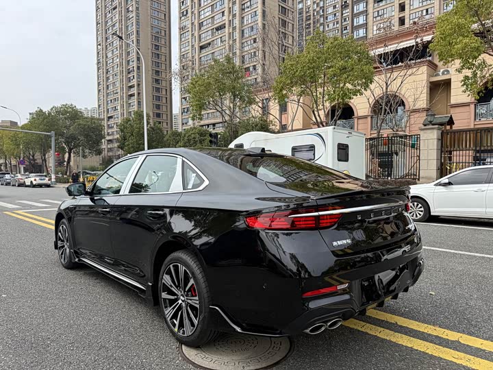 Photo 7 - Geely Preface