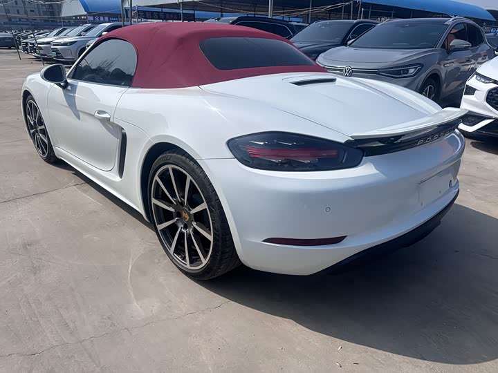 Фото 4 - Porsche 718