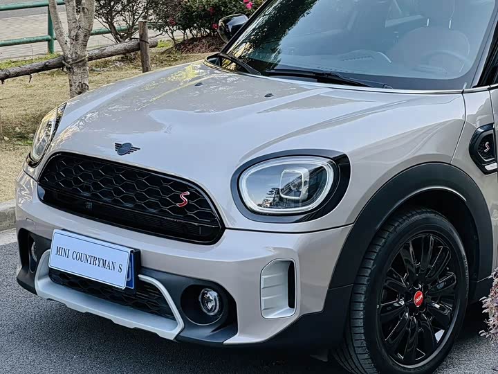 Photo 7 - Mini Countryman