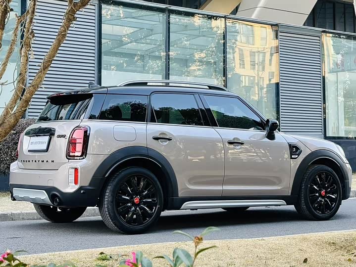 Photo 8 - Mini Countryman