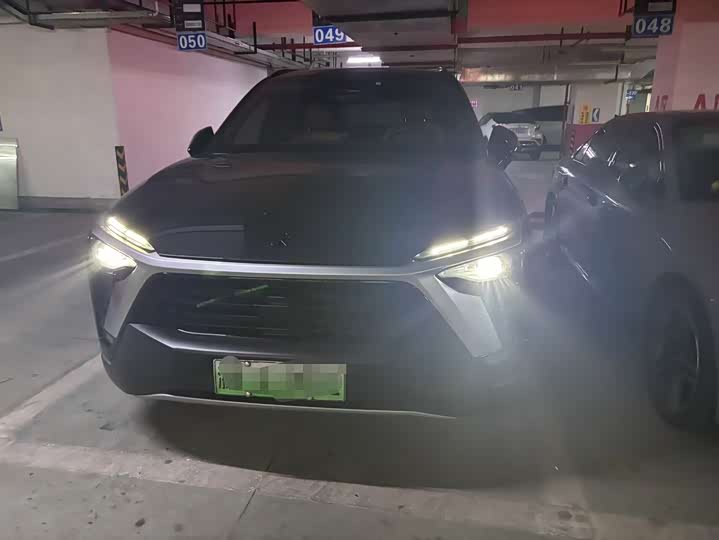 Фото 2 - Nio ES8