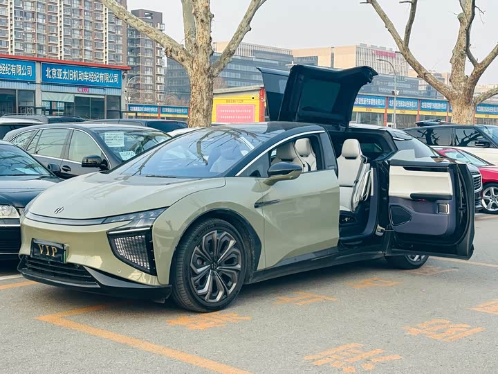 Фото 8 - HiPhi X