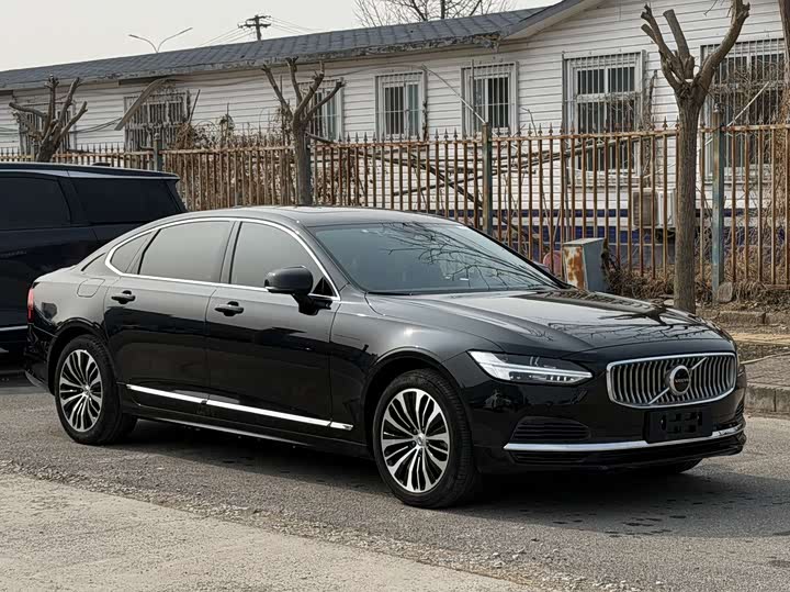 Фото 3 - Volvo S90 Hybrid