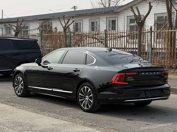 Фото 6 - Volvo S90 Hybrid