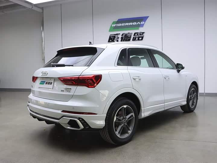 Фото 7 - Audi Q3