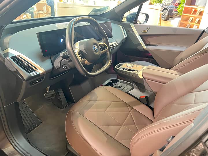 Фото 7 - BMW iX