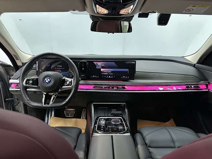 Фото 6 - BMW i7
