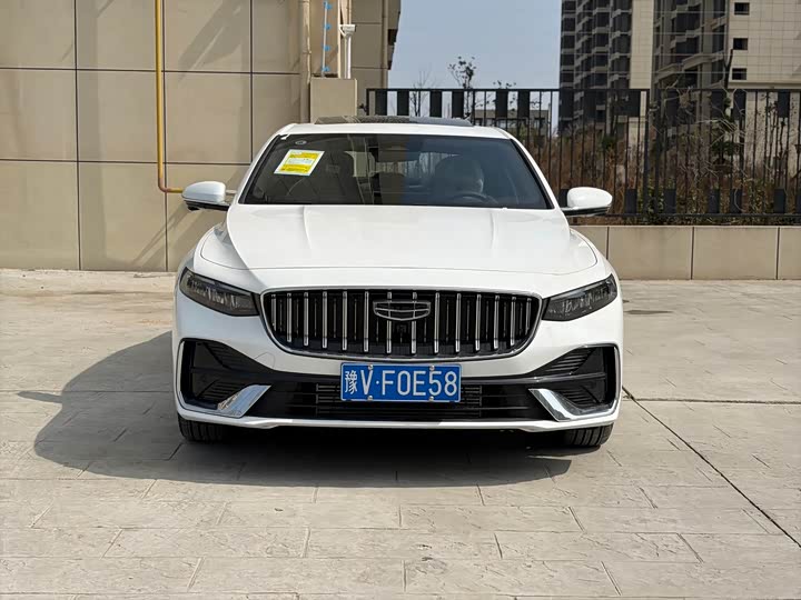 Фото 2 - Geely Preface