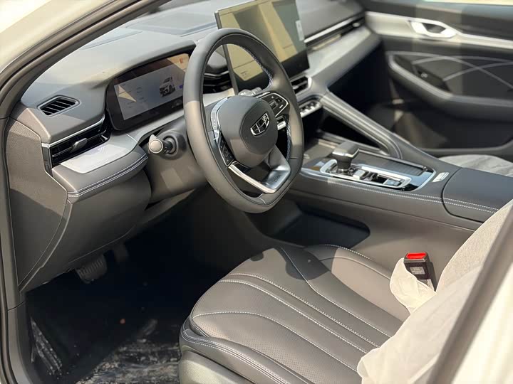 Фото 7 - Geely Preface