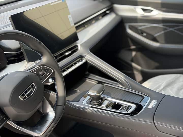 Фото 9 - Geely Preface