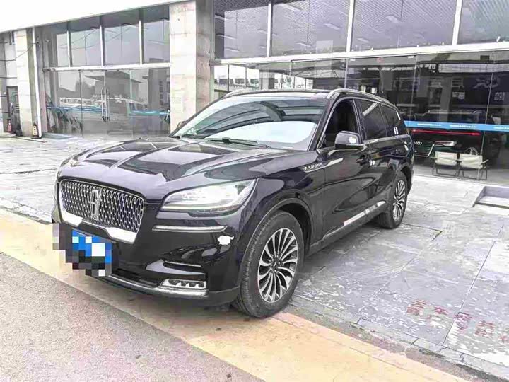 Фото 1 - Lincoln Aviator