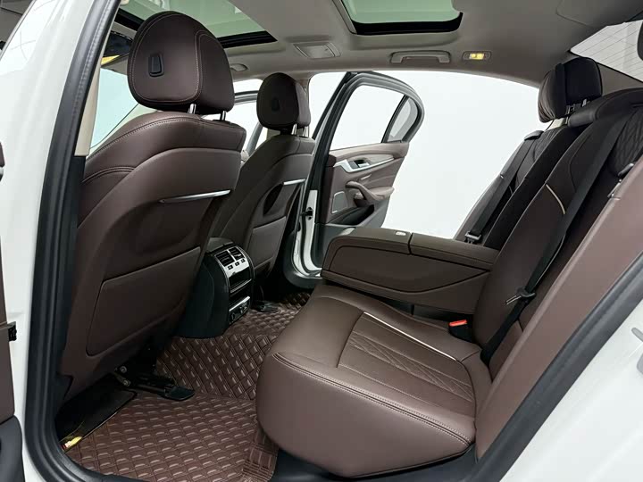 Фото 8 - BMW 5 Series