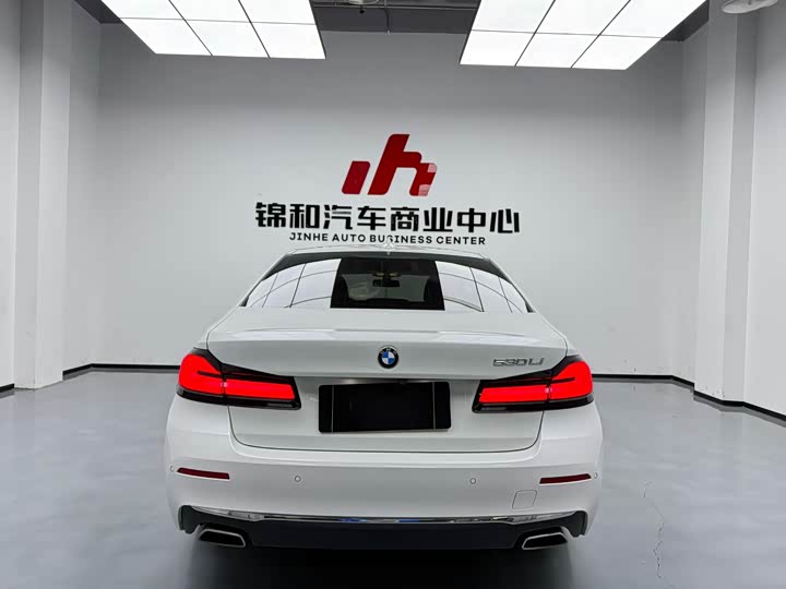Фото 9 - BMW 5 Series