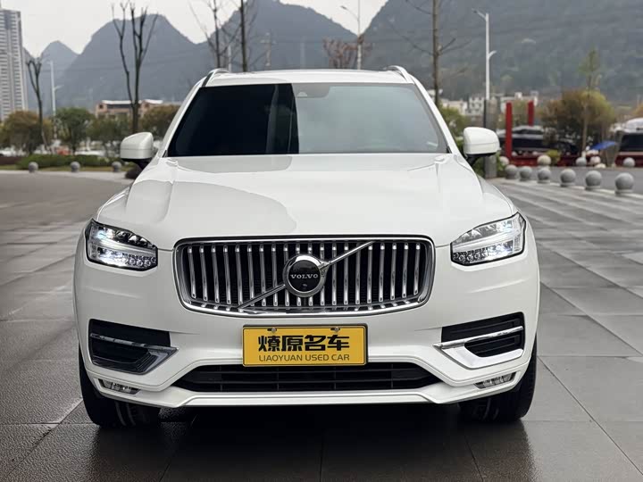Фото 2 - Volvo XC90