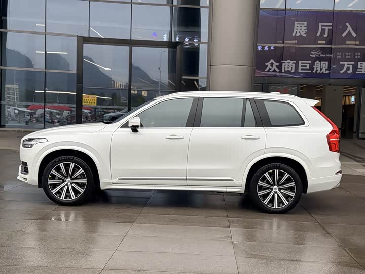 Фото 4 - Volvo XC90