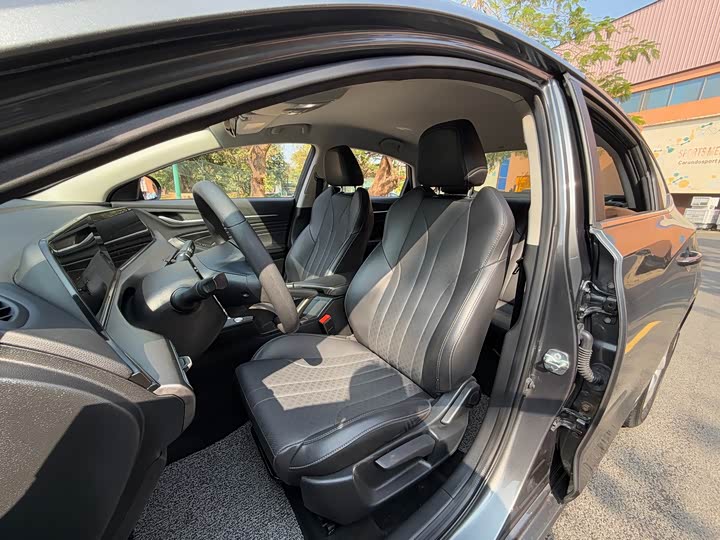 Фото 9 - Changan Eado Plus