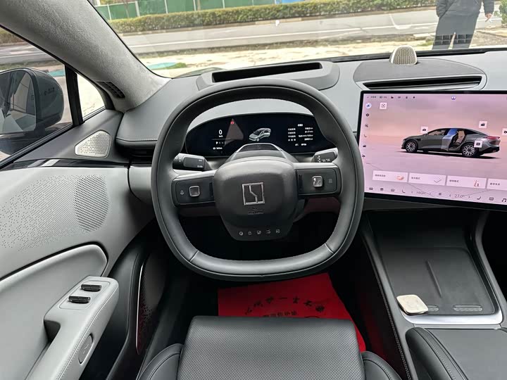 Фото 6 - Zeekr 007