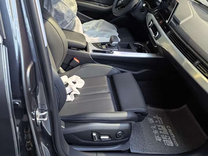 Фото 4 - Audi A4L