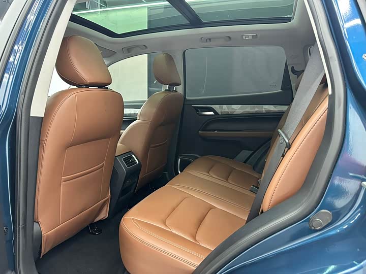 Photo 5 - Geely Vision X6