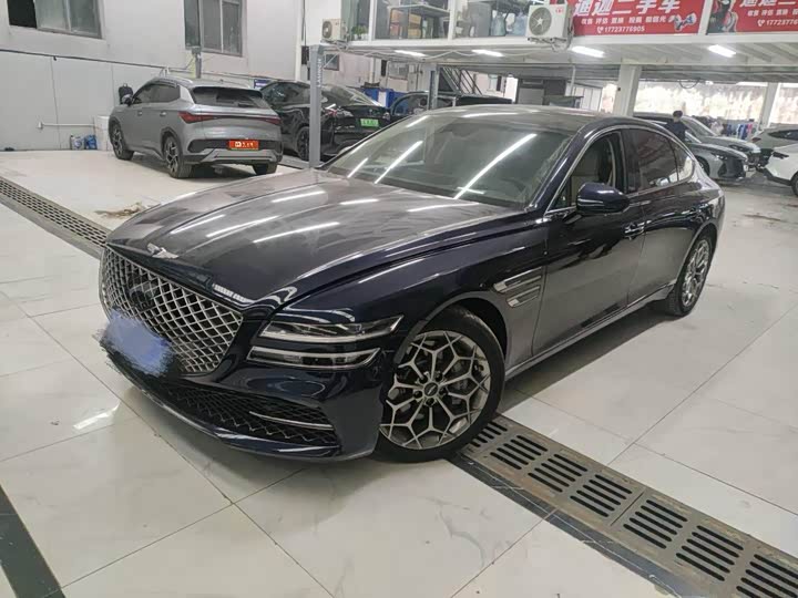 Фото 1 - Genesis G80