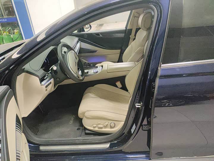 Фото 5 - Genesis G80