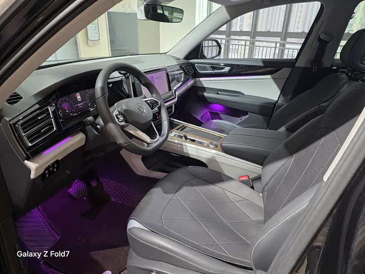 Photo 6 - Volkswagen Teramont Pro