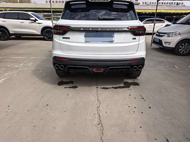 Фото 4 - Geely Coolray