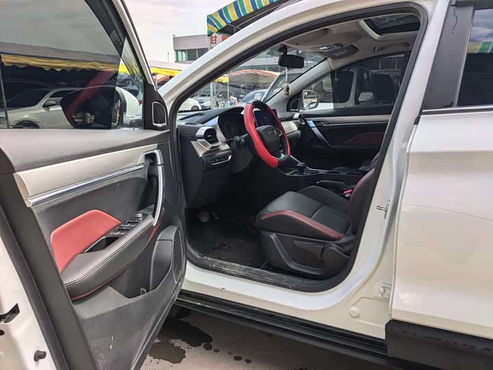 Фото 6 - Geely Coolray