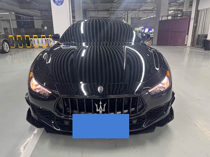Фото 3 - Maserati Ghibli